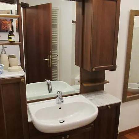 Casa Vacanze L'edera Oliveto Lario