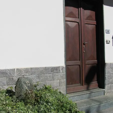 Casa Vacanze L'edera Tatil Evi *