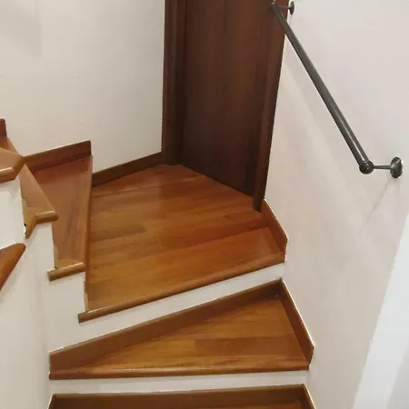 Casa Vacanze L'edera Tatil Evi *
